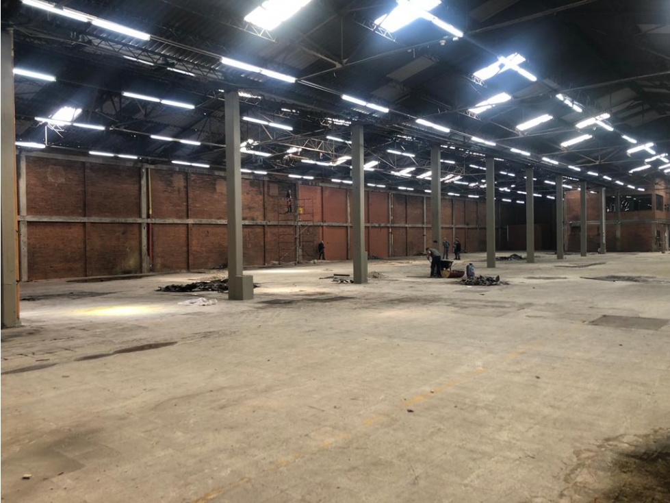 BODEGA EN ARRIENDO MONTEVIDEO — foto 2