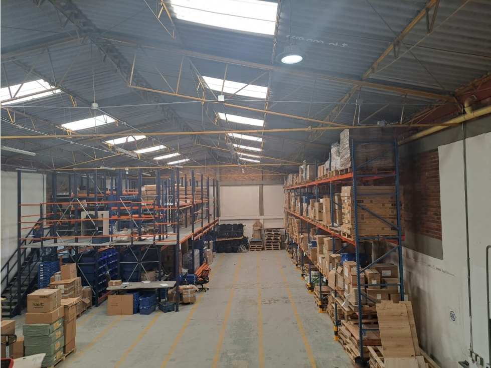BODEGA EN ARRIENDO MONTEVIDEO — foto 2