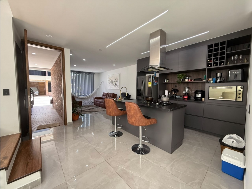 Casa Amplia en La Ceja | Seguridad, Confort y Naturaleza — foto 2