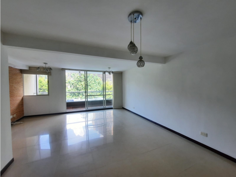 ENVIGADO CUMBRES SE ARRIENDA AP 106 M2 3 HABITACIONES