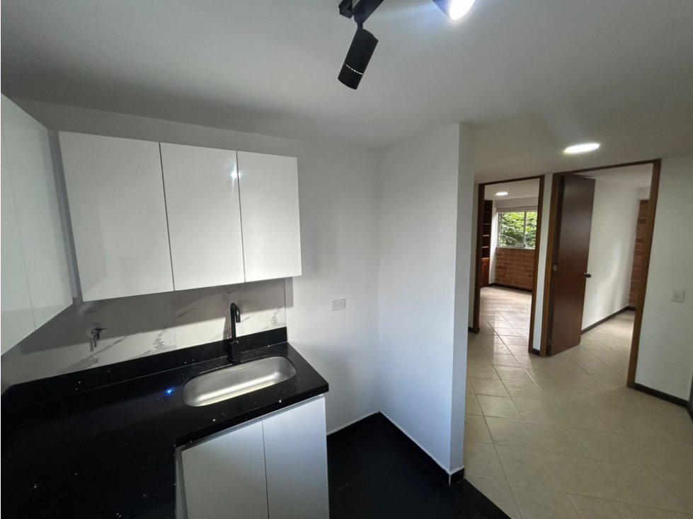 APARTAMENTO EN ARRIENDO EN EL POBLADO-AGUACATALA — foto 3