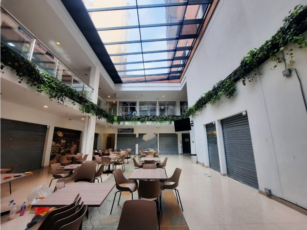 LOCAL PARA ARRIENDO EN MALL COMERCIAL CENTRO 20M2 — foto 2