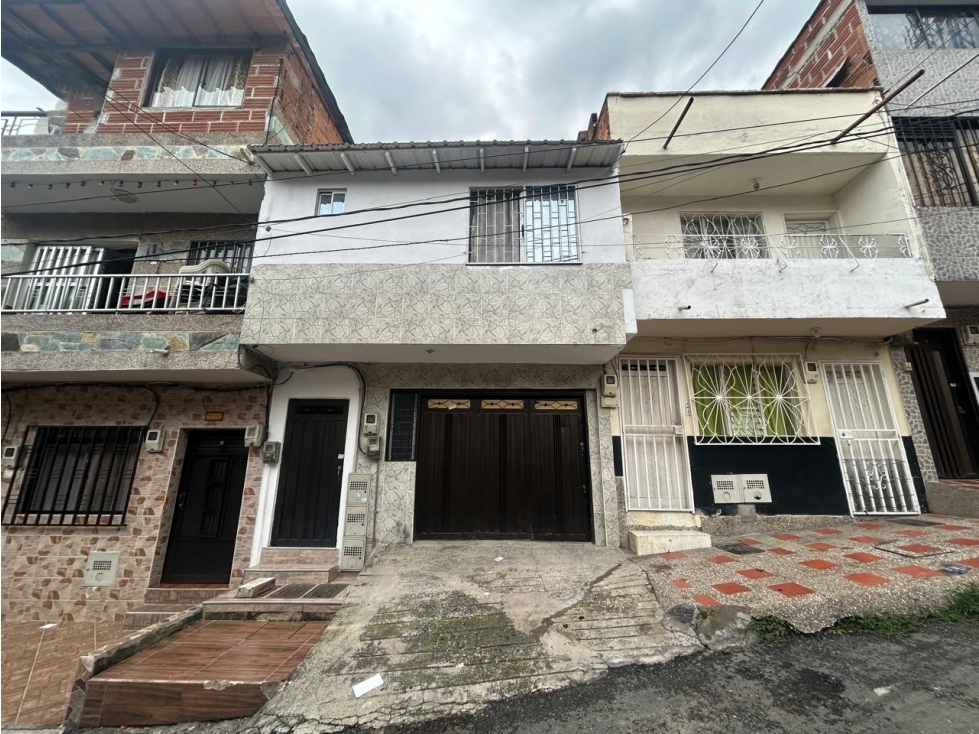 VENTA DE CASA Y APARTAMENTOS ENCISO 198 M2