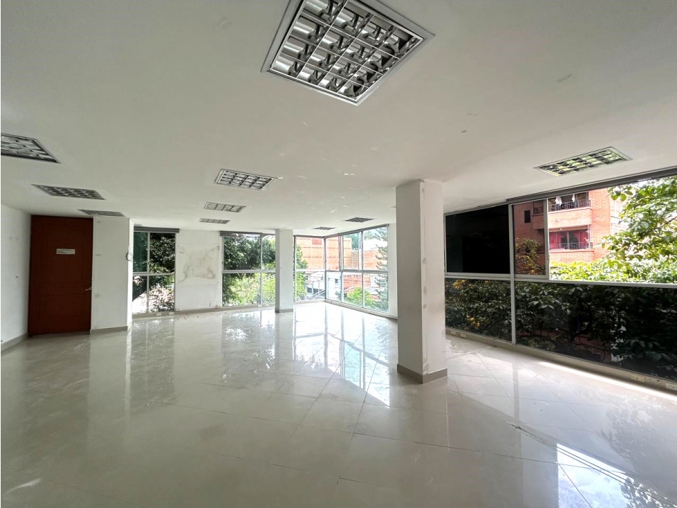 PARA ARRIENDO OFICINA EN EL ESTADIO 160 M2 — foto 2