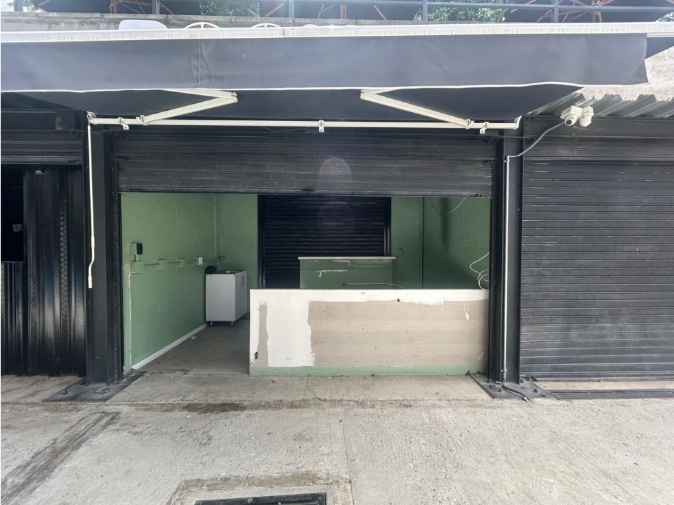 LOCAL PARA ARRIENDO EN LOS COLORES