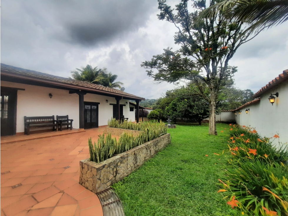 VENTA DE CASA COLONIAL EN LLANOGRANDE 800 M2 2 HABITACIONES — foto 3
