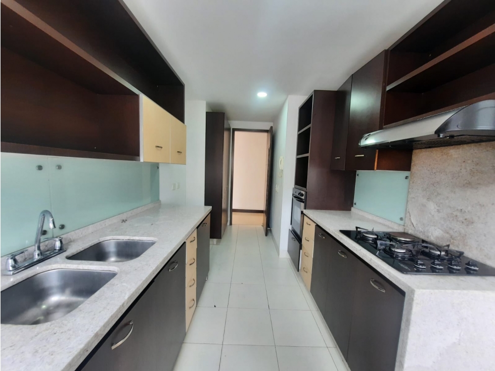 APARTAMENTO PARA ARRIENDO EN EL POBLADO 164 M2 2 HABITACIONES — foto 2