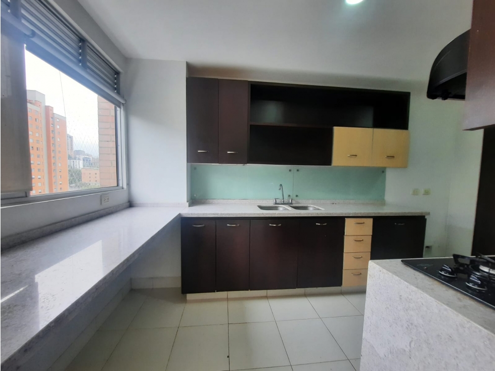 APARTAMENTO PARA ARRIENDO EN EL POBLADO 164 M2 2 HABITACIONES — foto 3