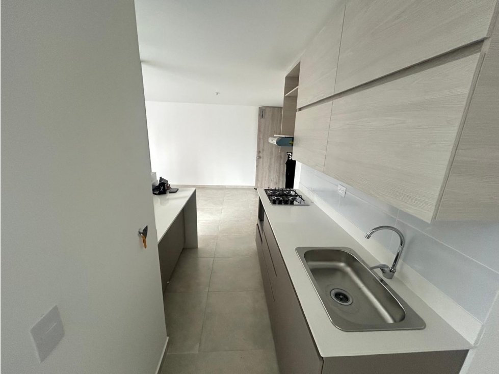 APARTAMENTO EN ARRIENDO EN SABANETA LAS LOMAS 83.9 M2