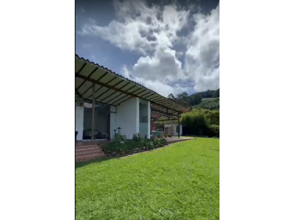 CASA CAMPESTRA EN ARRIENDO - SABANETA LA DOCTORA - 1
