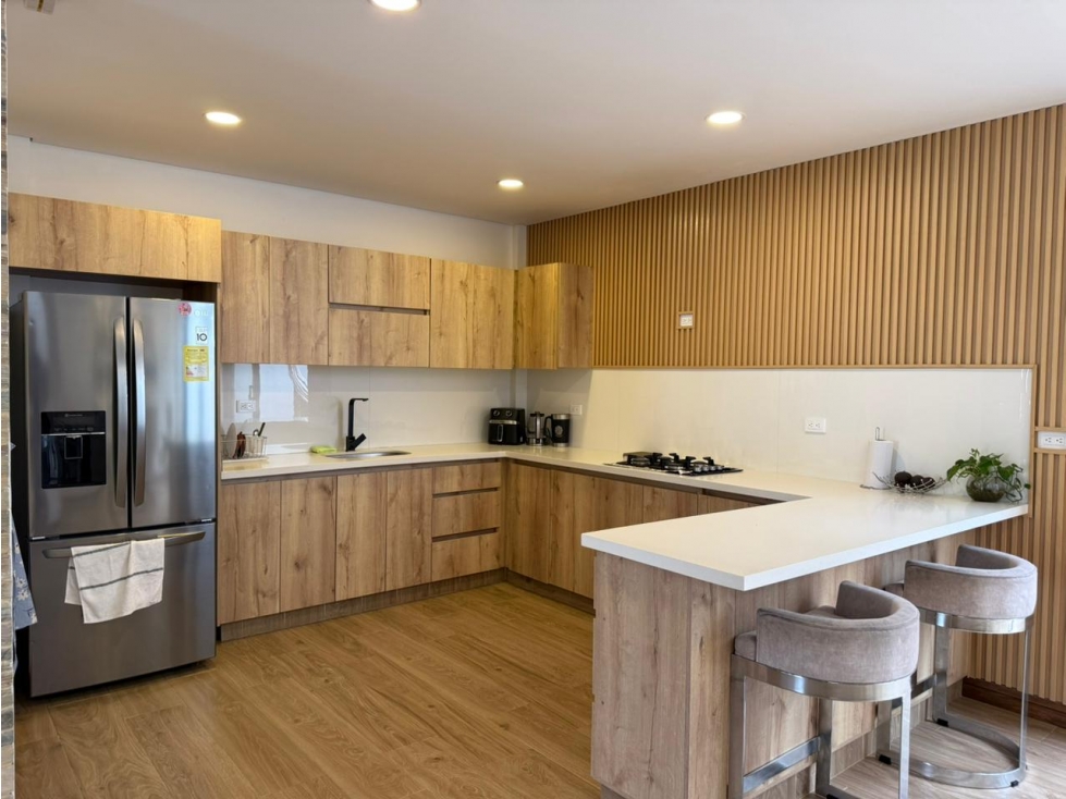 Exclusiva Casa Moderna en Llanogrande: Diseño y Ubicación Privilegiada — foto 6