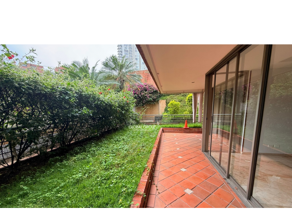 VENTA APTO HERMOSO PRIMER PISO EN LOMAS DE MENGA — foto 3