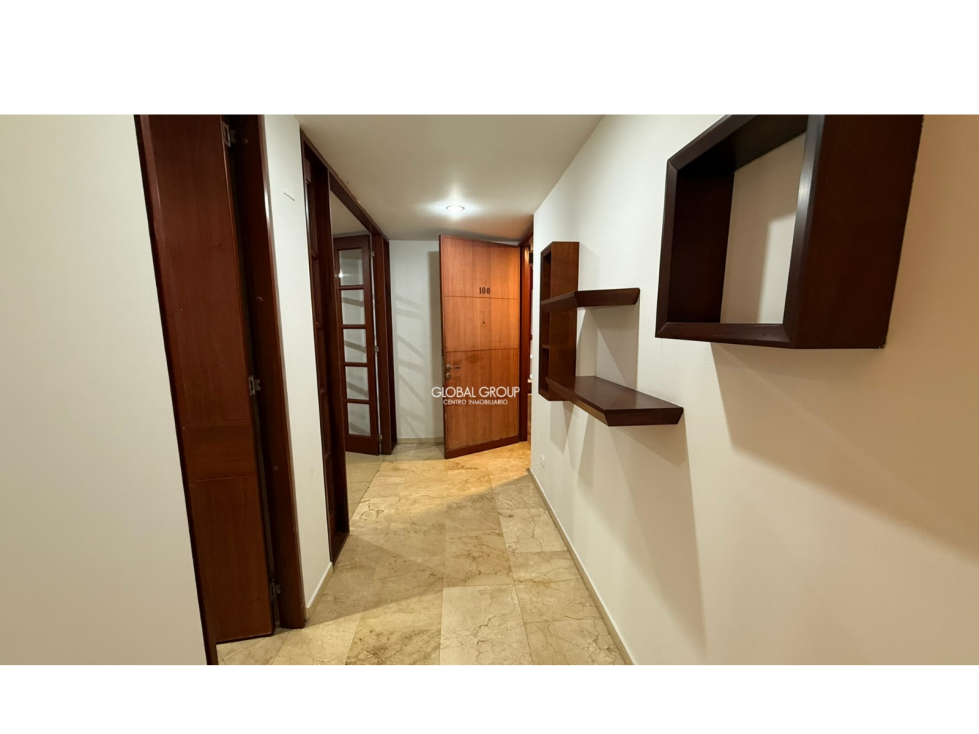 VENTA APTO HERMOSO PRIMER PISO EN LOMAS DE MENGA — foto 4