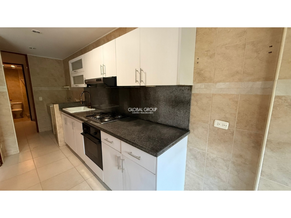VENTA APTO HERMOSO PRIMER PISO EN LOMAS DE MENGA — foto 5