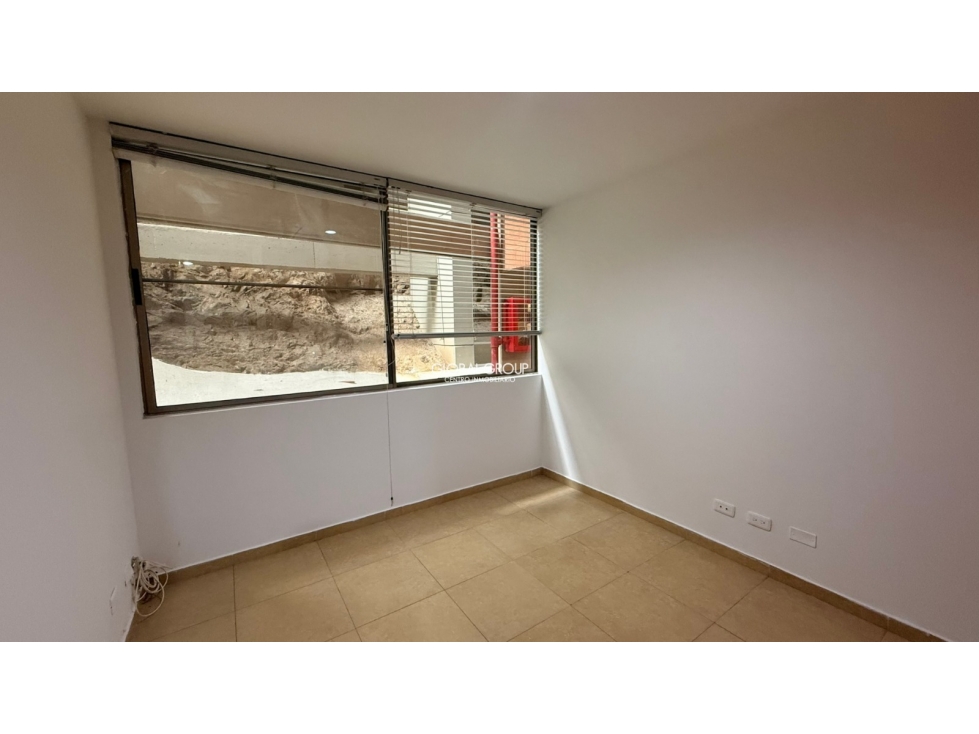 VENTA APTO HERMOSO PRIMER PISO EN LOMAS DE MENGA — foto 6