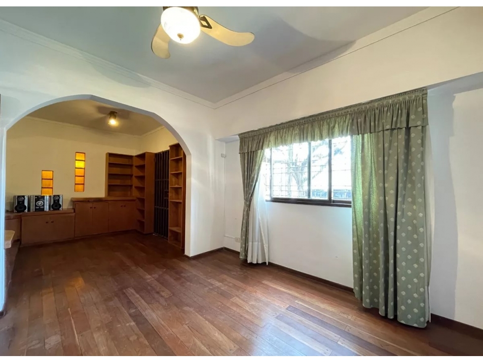 EXCELENTE PROPIEDAD EN CASTELAR SUR!!!! — foto 6