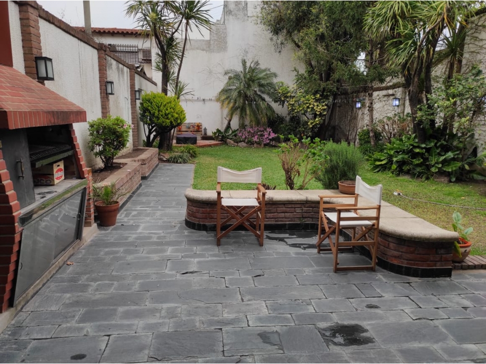 CASA EN VENTA EN RAMOS MEJIA SUR!! - 4