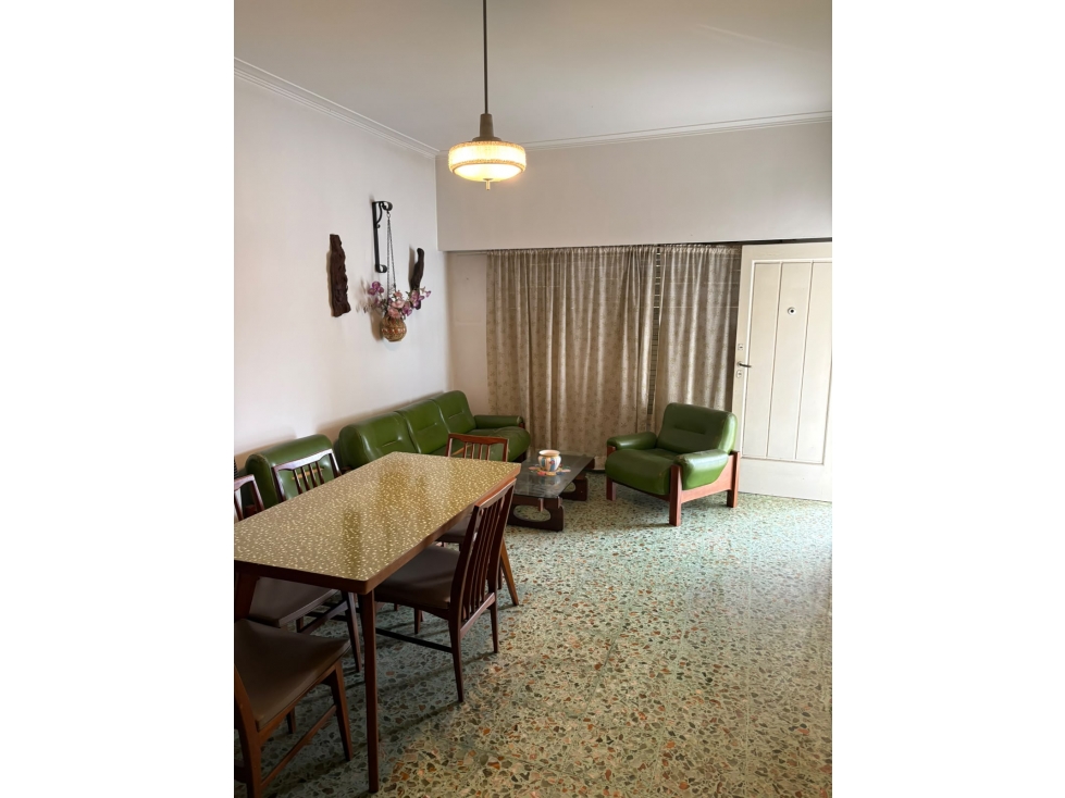 OPORTUNIDAD CASA EN CASTELAR SUR!! - 5