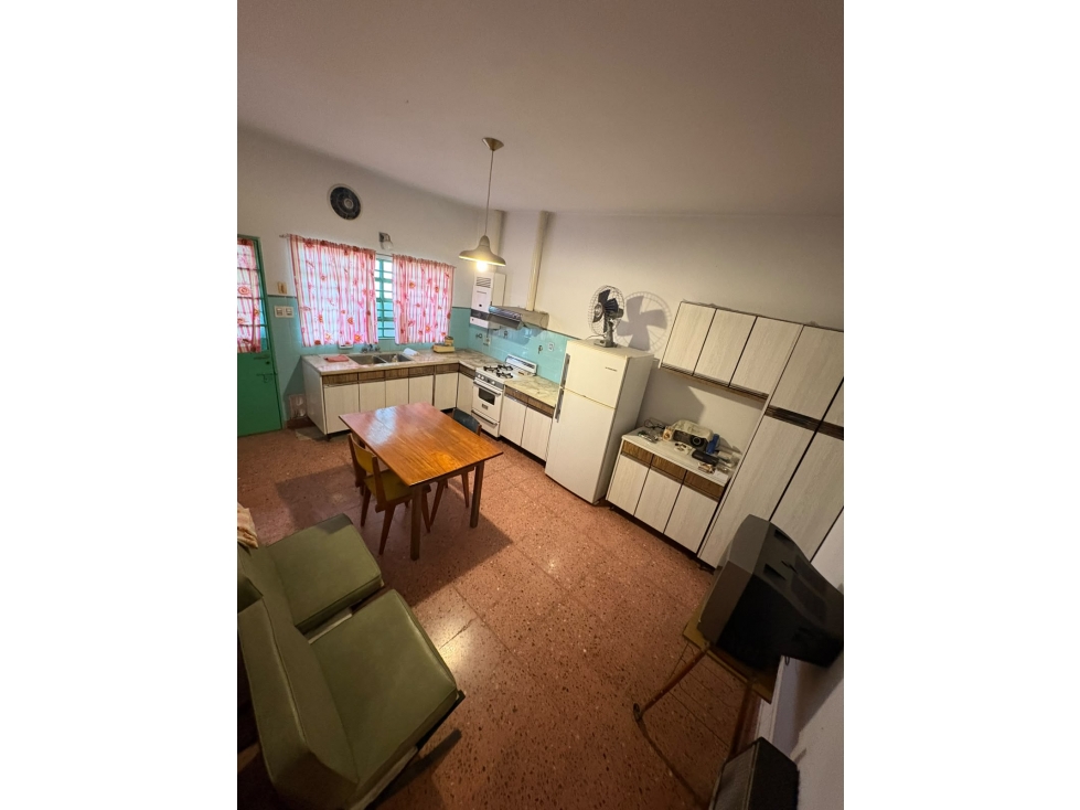 OPORTUNIDAD CASA EN CASTELAR SUR!! - 6