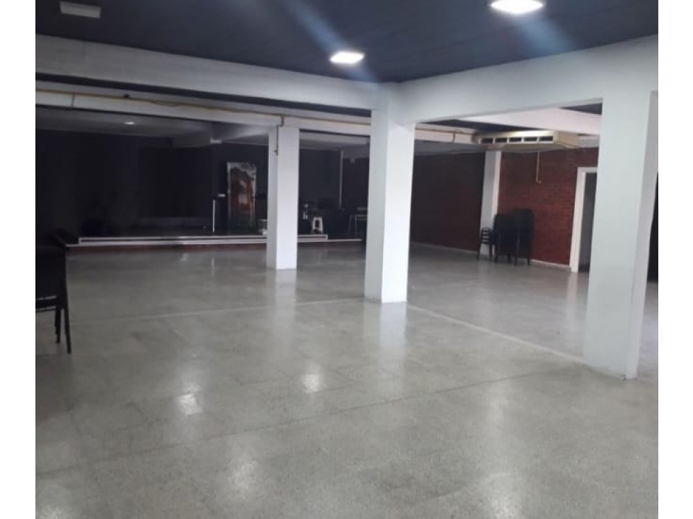 EDIFICIO EN VENTA EN EXCELENTE UBICACION EN ITUZAINGO SUR - 6