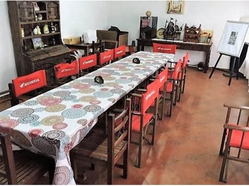 CASA EN VENTA EN CASTELAR NORTE!! - 4