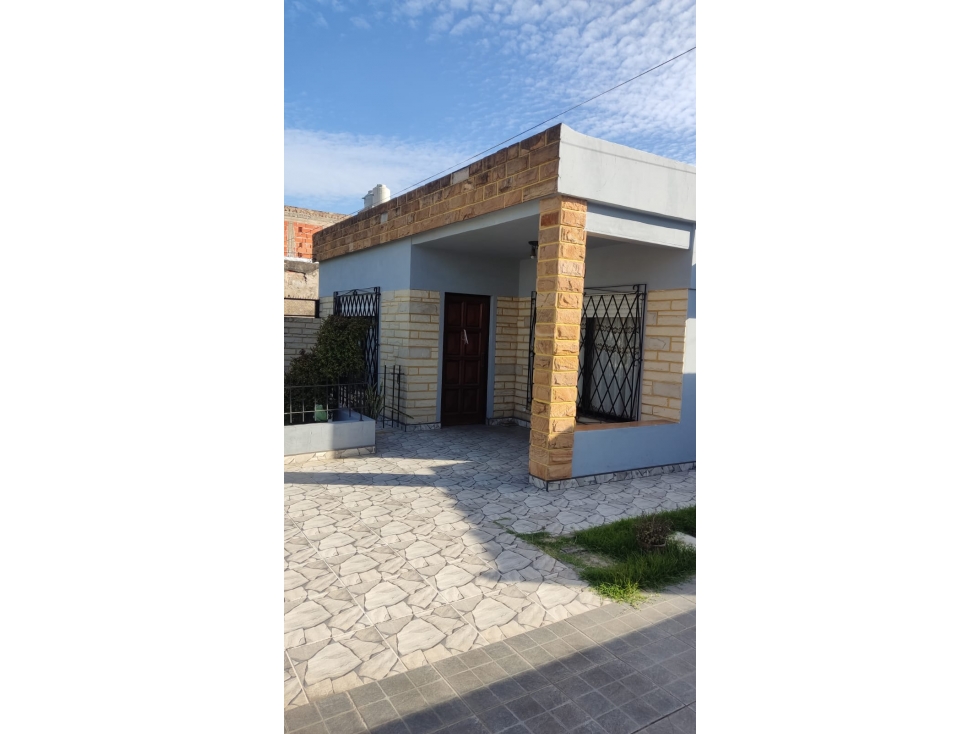 CASA EN VENTA EN ITUZAINGO NORTE!!
