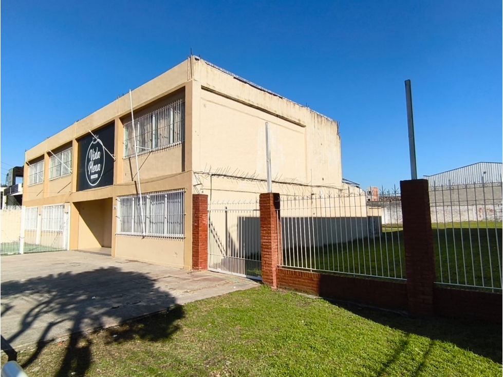 EDIFICIO EN VENTA EN EXCELENTE UBICACION EN ITUZAINGO SUR - 3