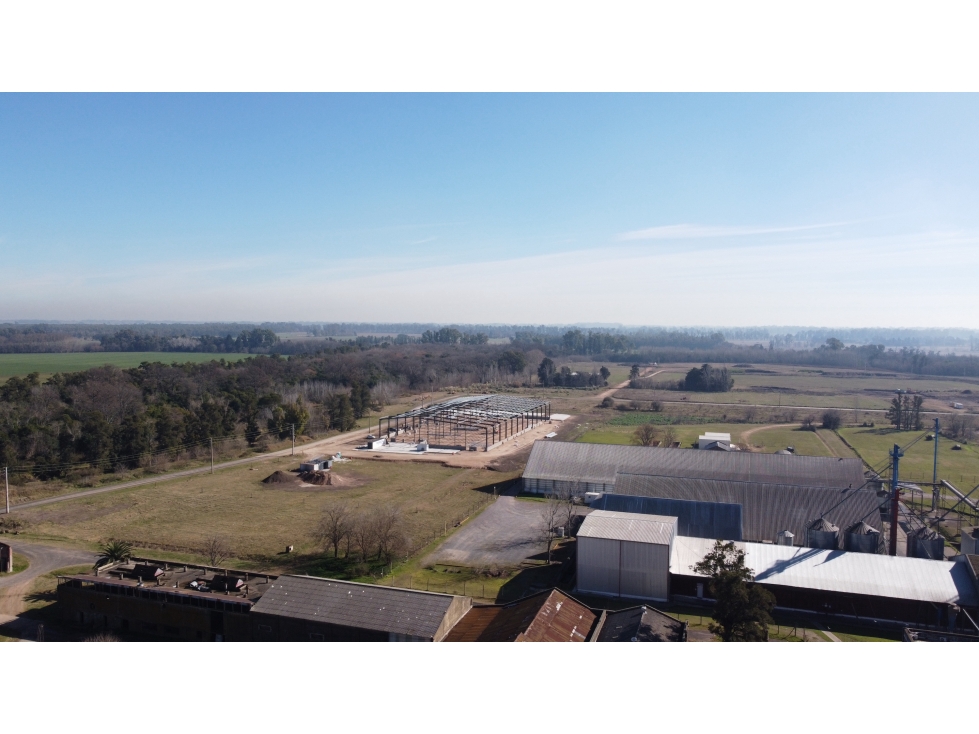 LOTE EN PARQUE INDUSTRIAL - ZONA OESTE - 6
