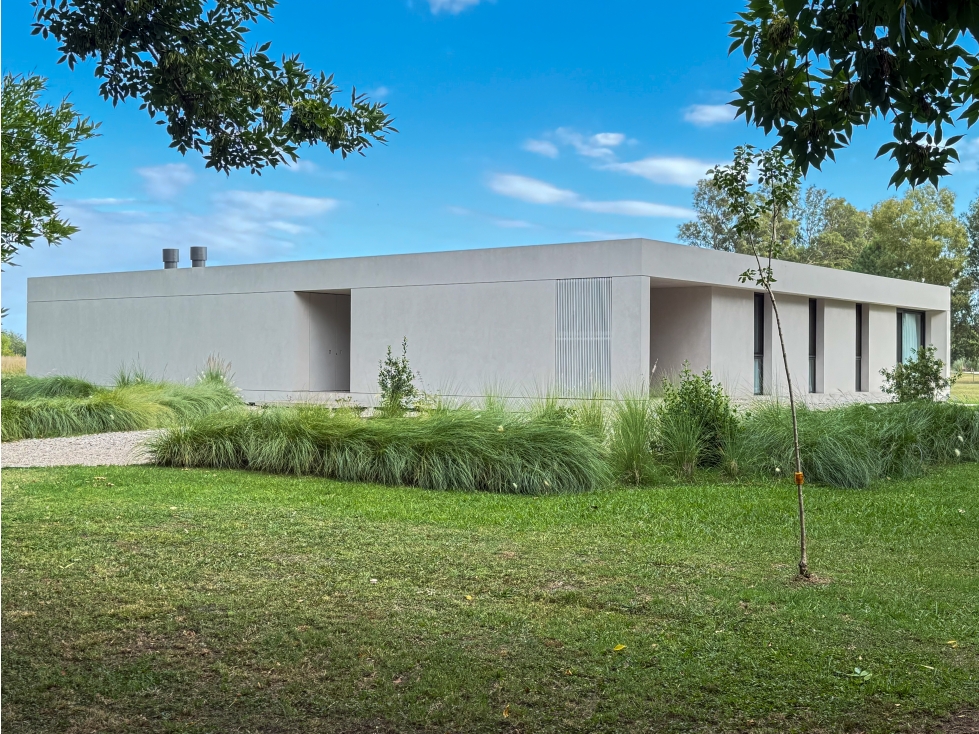 Moderna Casa en Venta Estancia Las Lilas Lujan