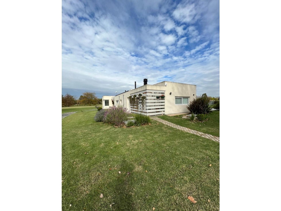 Hermosa casa en venta 5 dormitorios y pileta en Estancia Las Lilas — foto 3