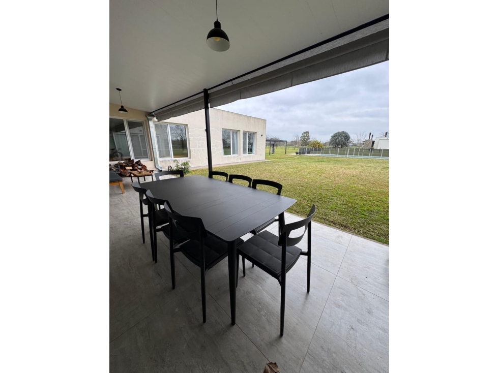 Hermosa casa en venta 5 dormitorios y pileta en Estancia Las Lilas — foto 4