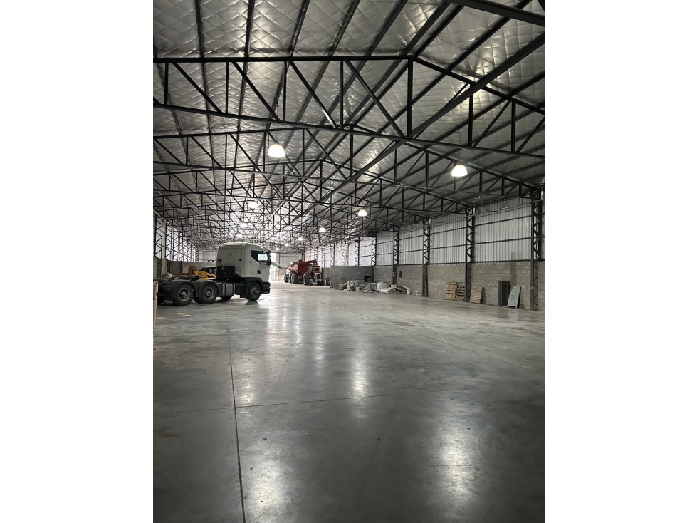 Alquiler Galpon desde 300 m2 en Zona Oeste - 4