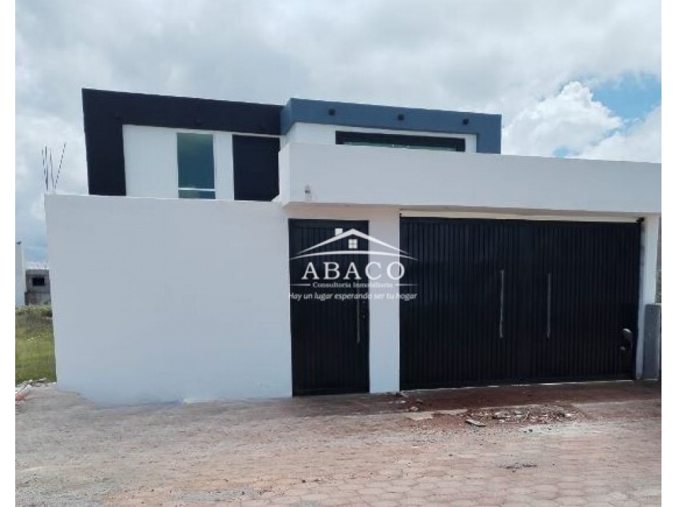 Casa en venta en San Andrés Tulancingo con doble altura y jardín - 2