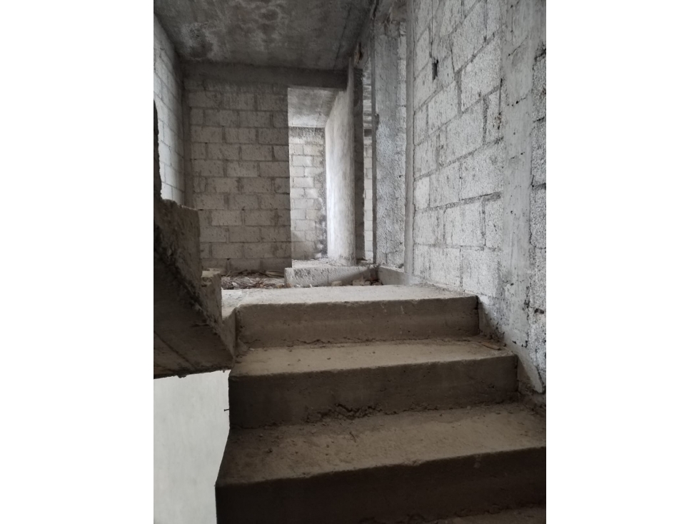 VENTA DE CASA EN OBRA GRIS EN ZONA RESIDENCIAL SFH - 5