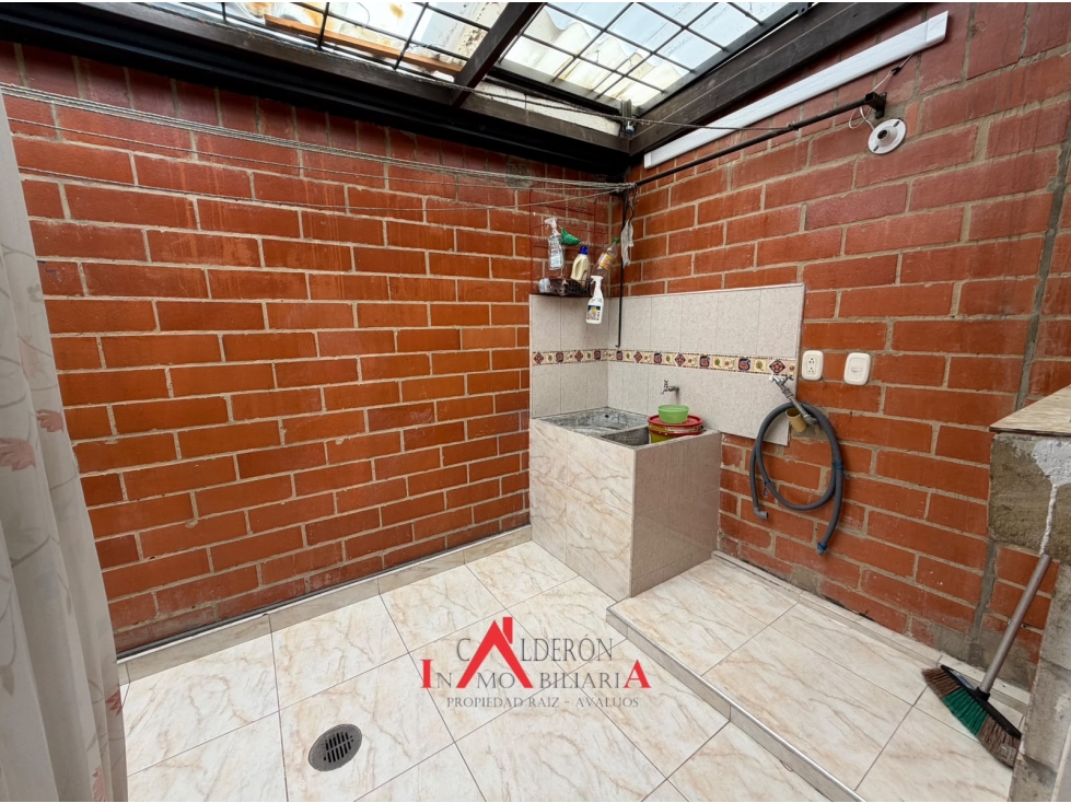 VENDO CASA EN QUINTAS DE VILLA MARIA — foto 4