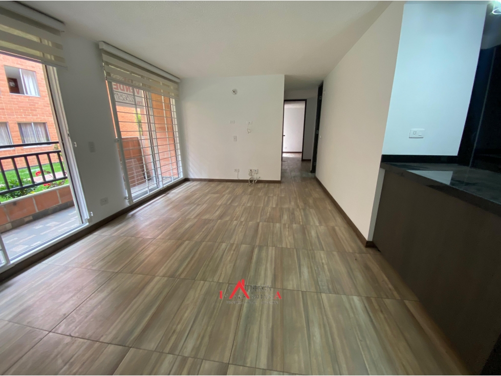 VENDO APARTAMENTO EN CONJUNTO CLUB HOUSE LOS SAUCES