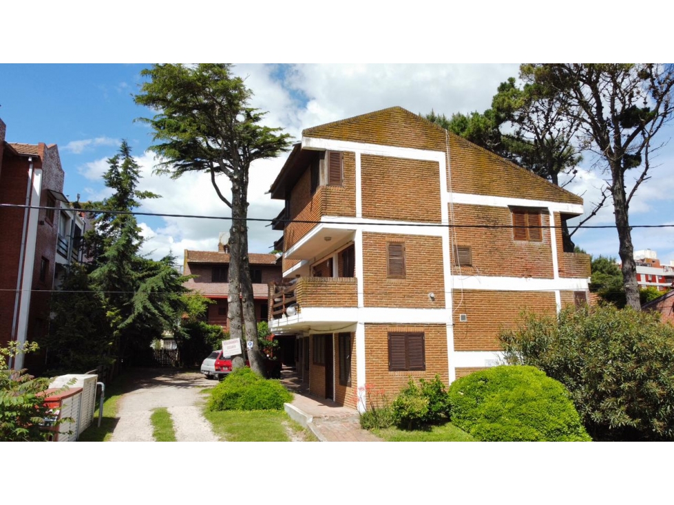Vendo Departamento 3 Ambientes con Jardín, Parrilla y Cochera