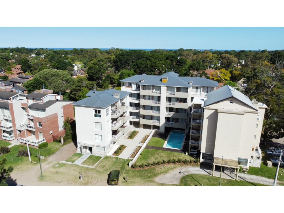 Alquiler -Departamento con Pileta - Pinamar Temporada 2027 - 2