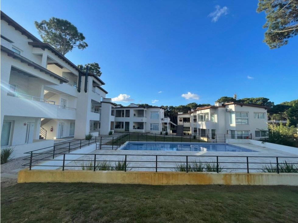 2 AMBIENTES MODERNO CON BALCÓN, PARRILLA Y VISTA A LA PISCINA - 2