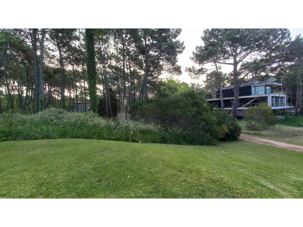 Lote en Venta Isla de Golf Carilo - 4
