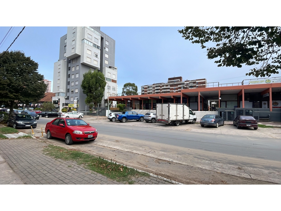 COCHERA EN VENTA CENTRO DE PINAMAR - 3