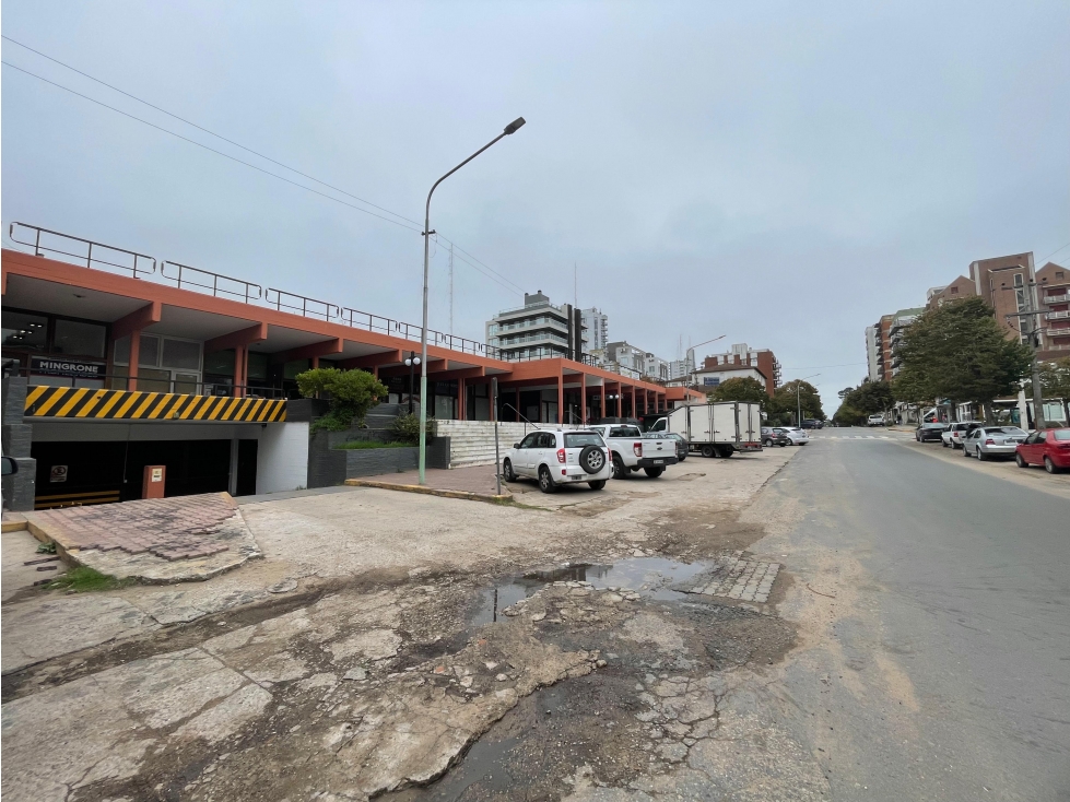 COCHERA EN VENTA CENTRO DE PINAMAR - 2