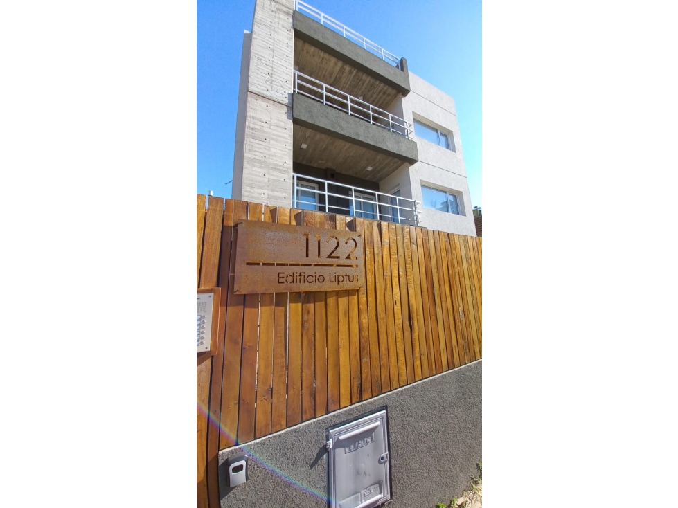 OPORTUNIDAD! Departamento moderno 2 amb con cochera Pinamar — foto 2