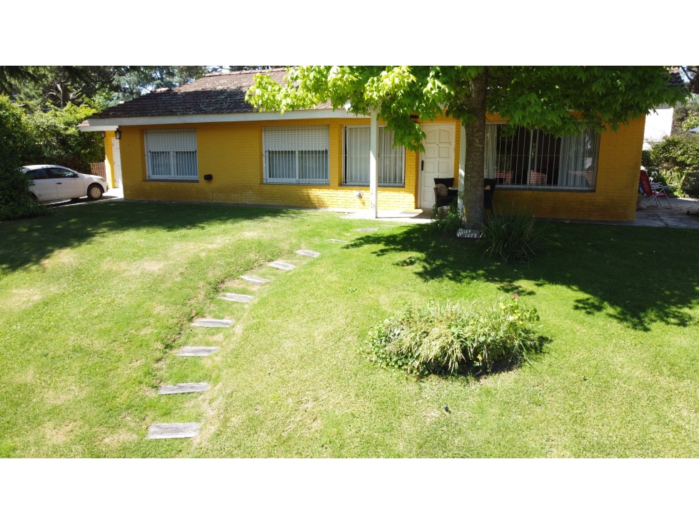 Vendo Casa en B5 Pinamar | 3 Dormitorios +Cochera cubierta — foto 3