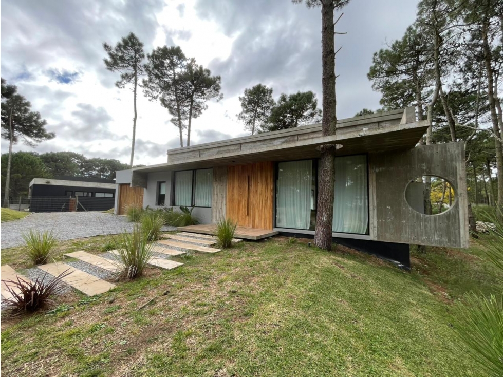 VENDO CASA DE DISEÑO EN ÁLAMOS LUZ, CONFORT Y NATURALEZA - 2