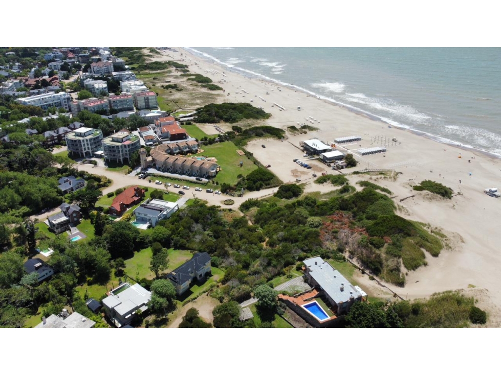 VENDO Lote en Carilo 1.473 m² Excelente Ubicación Cerca del Mar - 3