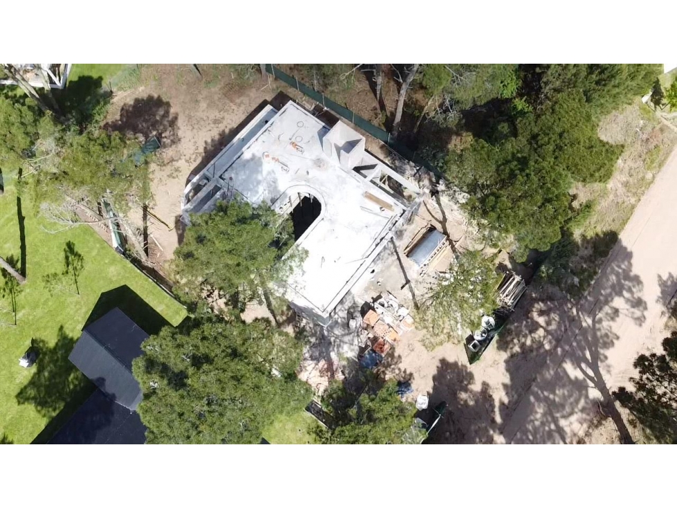 VENTA CASA EN POZO - DISEÑO Y CALIDAD - PINAMAR ALAMOS — foto 2