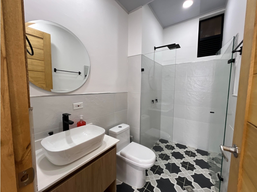 Edificio en venta en exclusivo sector de Llano Grande - 6