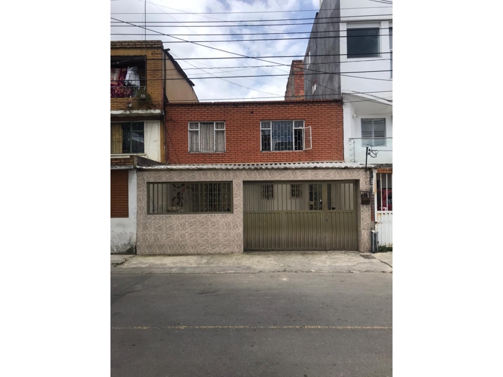 Vendo Casa Alquería sector textil y de cortinas de alta valorización