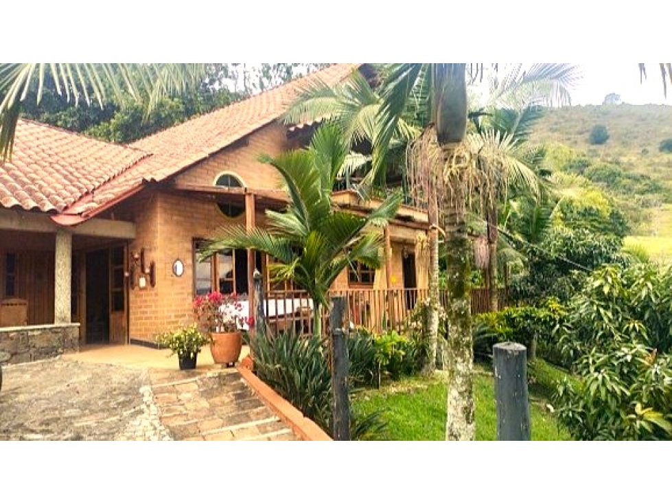 Venta Casa campestre (finca) en Copacabana Altos de villa roca